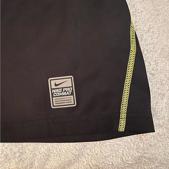 Men’s Nike Pro Combat Dri-Fit Fitted Shirt, Size XL, Yellow & Black, Pre-Owned - Picture 3 of 11